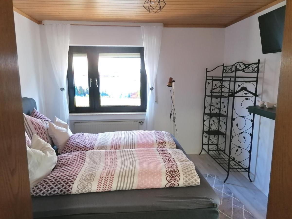 Ferienwohnung Christine Mit Sauna Und Whirlpool Utzerath Dış mekan fotoğraf